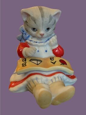Kitty Cucumber 'Just The Beginning' Kitty Figurine - Excellent Condition